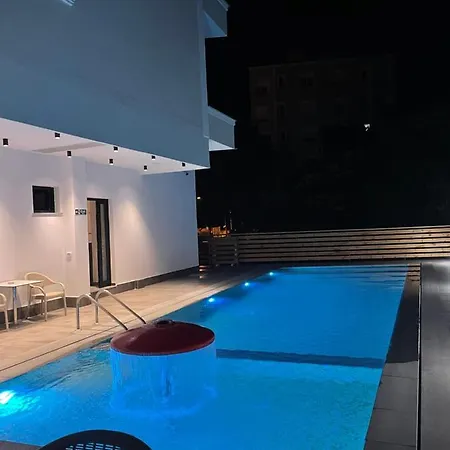 Ξενοδοχείο Adria 4*